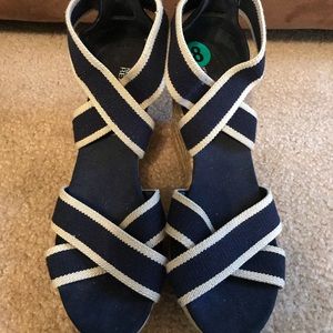 Kenneth Cole Reaction Wedges